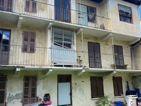 casa indipendente in vendita a Giaveno in zona Villa