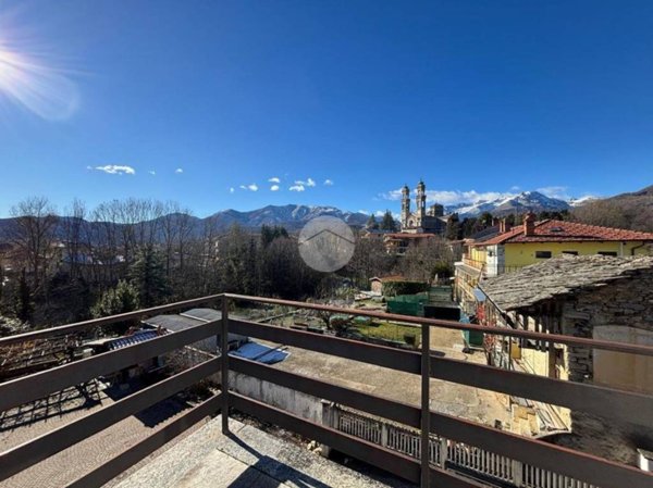 casa indipendente in vendita a Giaveno