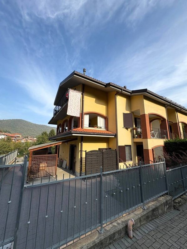 appartamento in vendita a Giaveno in zona Selvaggio