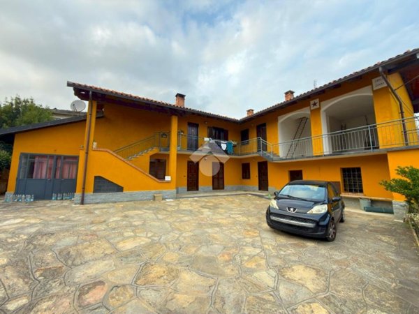 casa indipendente in vendita a Giaveno in zona Selvaggio