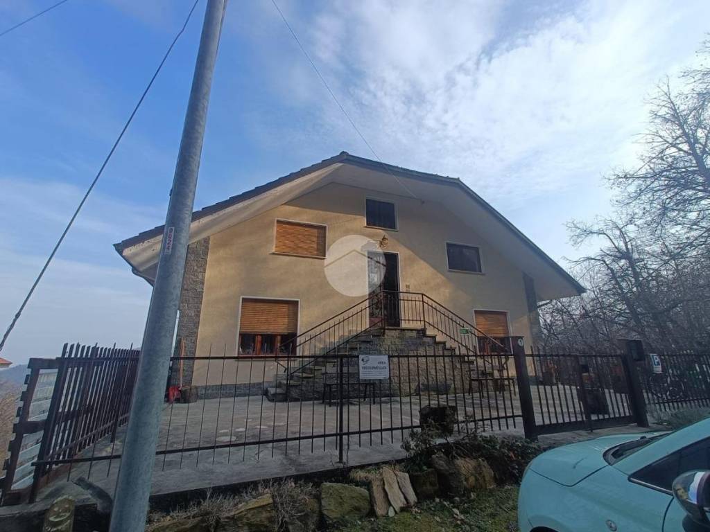 appartamento in vendita a Giaveno in zona Maddalena