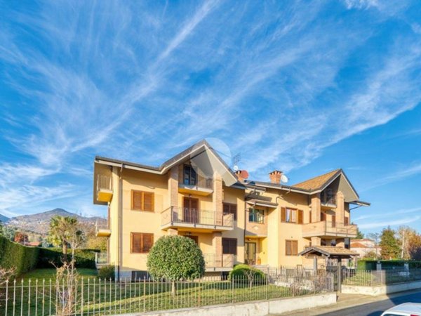 appartamento in vendita a Giaveno in zona Sala