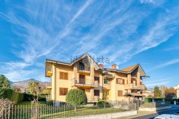 appartamento in vendita a Giaveno in zona Sala