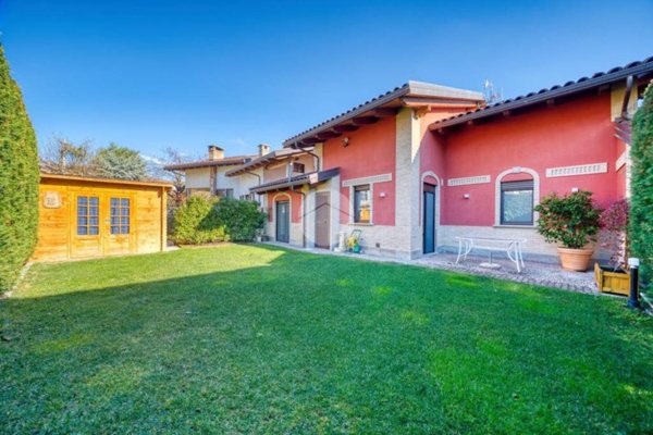 casa indipendente in vendita a Giaveno in zona Villa