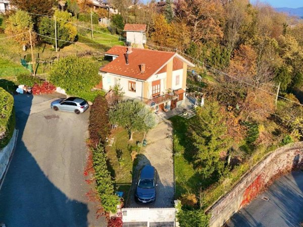 casa indipendente in vendita a Giaveno in zona Villa