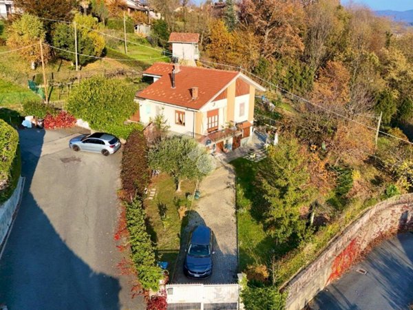 casa indipendente in vendita a Giaveno in zona Villa