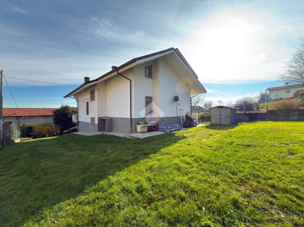 casa indipendente in vendita a Giaveno in zona Villa