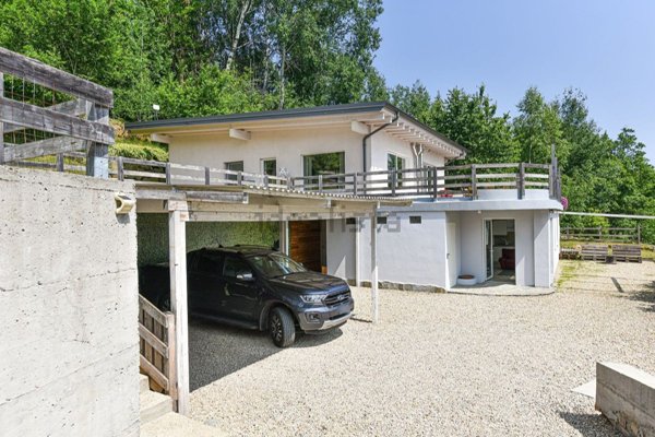 casa indipendente in vendita a Giaveno in zona Villa