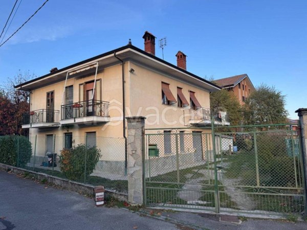 casa indipendente in vendita a Giaveno in zona Villa