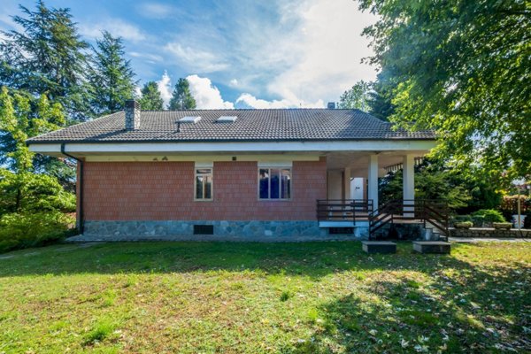 casa indipendente in vendita a Giaveno in zona Villa