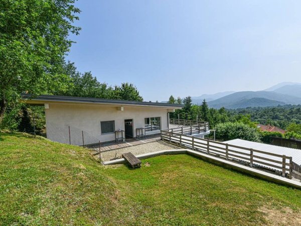 casa indipendente in vendita a Giaveno in zona Villa