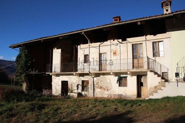 casa semindipendente in vendita a Giaveno in zona Colpastore