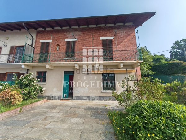 casa indipendente in vendita a Giaveno in zona Villa