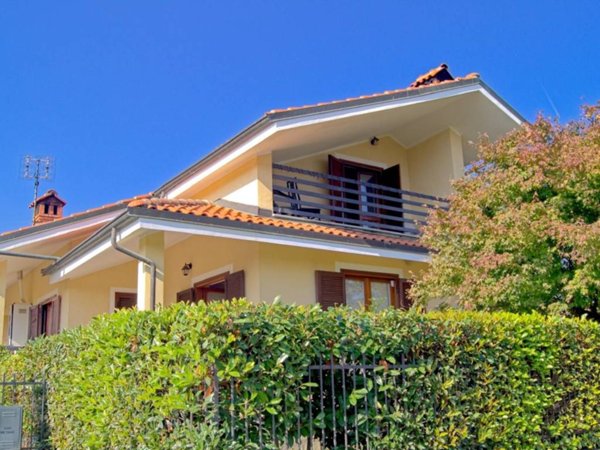 casa indipendente in vendita a Giaveno in zona Villa