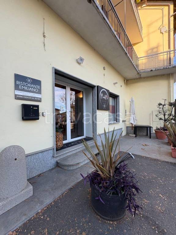 negozio in vendita a Giaveno in zona Sala