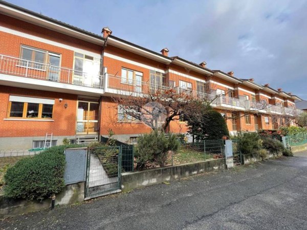 casa indipendente in vendita a Giaveno in zona Villa