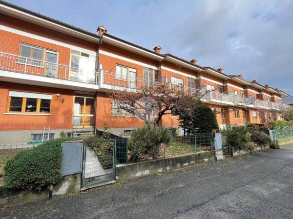 casa indipendente in vendita a Giaveno in zona Villa