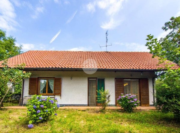 casa indipendente in vendita a Giaveno in zona Villa