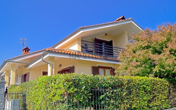 casa indipendente in vendita a Giaveno in zona Villa