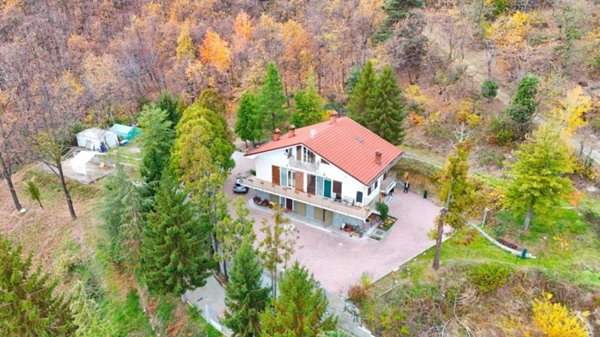 casa indipendente in vendita a Giaveno in zona Villa