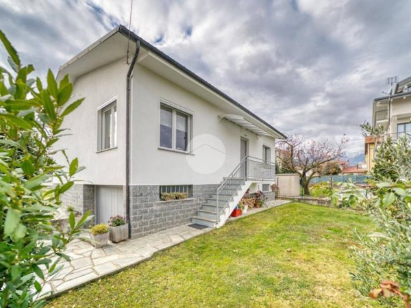 casa indipendente in vendita a Giaveno in zona Villa
