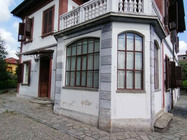 casa indipendente in vendita a Giaveno in zona Villa