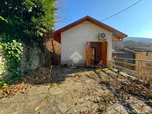 locale di sgombero in vendita a Giaveno in zona Villa