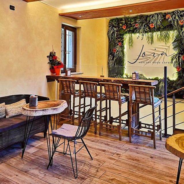 negozio in vendita a Giaveno in zona Sala