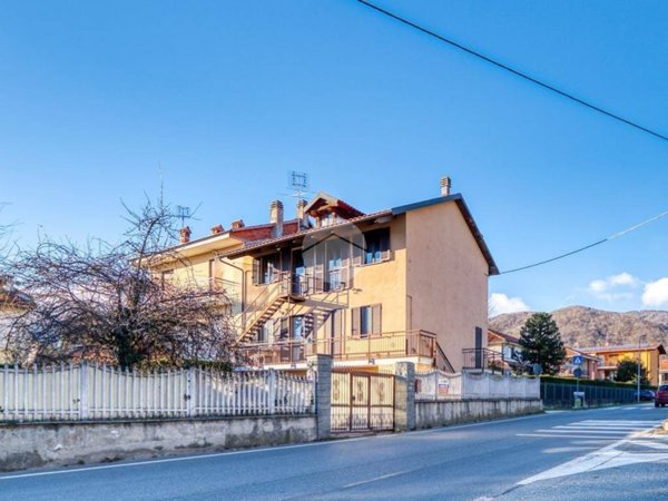 casa indipendente in vendita a Giaveno in zona Sala