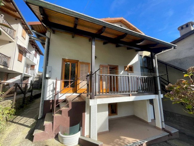 casa indipendente in vendita a Giaveno