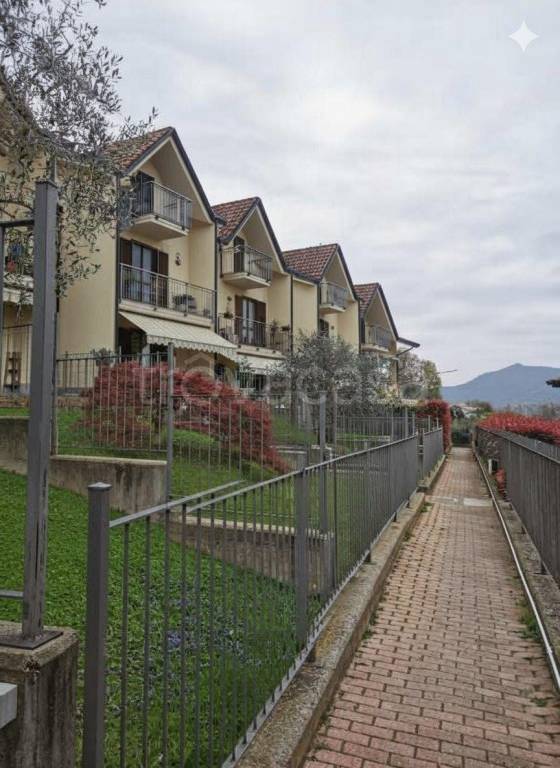 appartamento in vendita a Giaveno in zona Colpastore