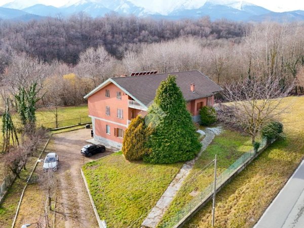 appartamento in vendita a Giaveno in zona Selvaggio