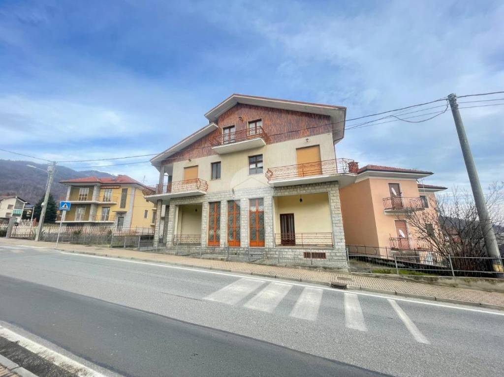 casa indipendente in vendita a Giaveno in zona Selvaggio