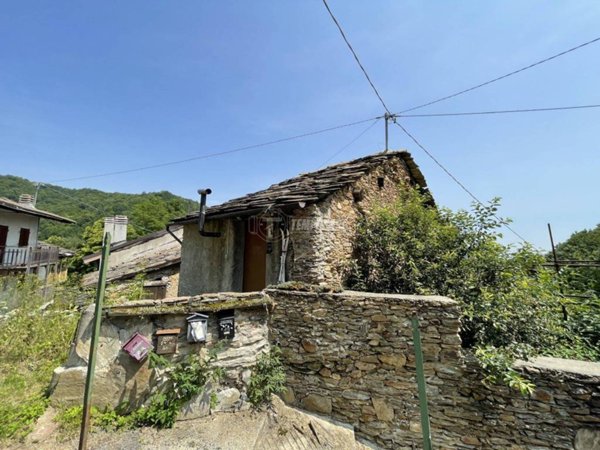 casa indipendente in vendita a Giaveno in zona Maddalena