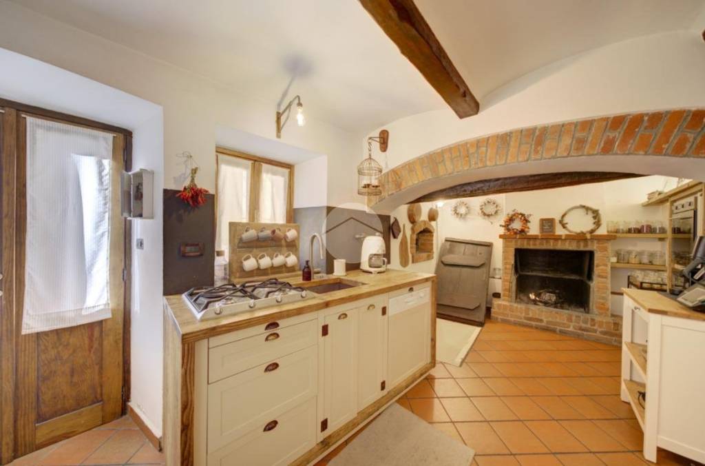 casa indipendente in vendita a Giaveno in zona Sala