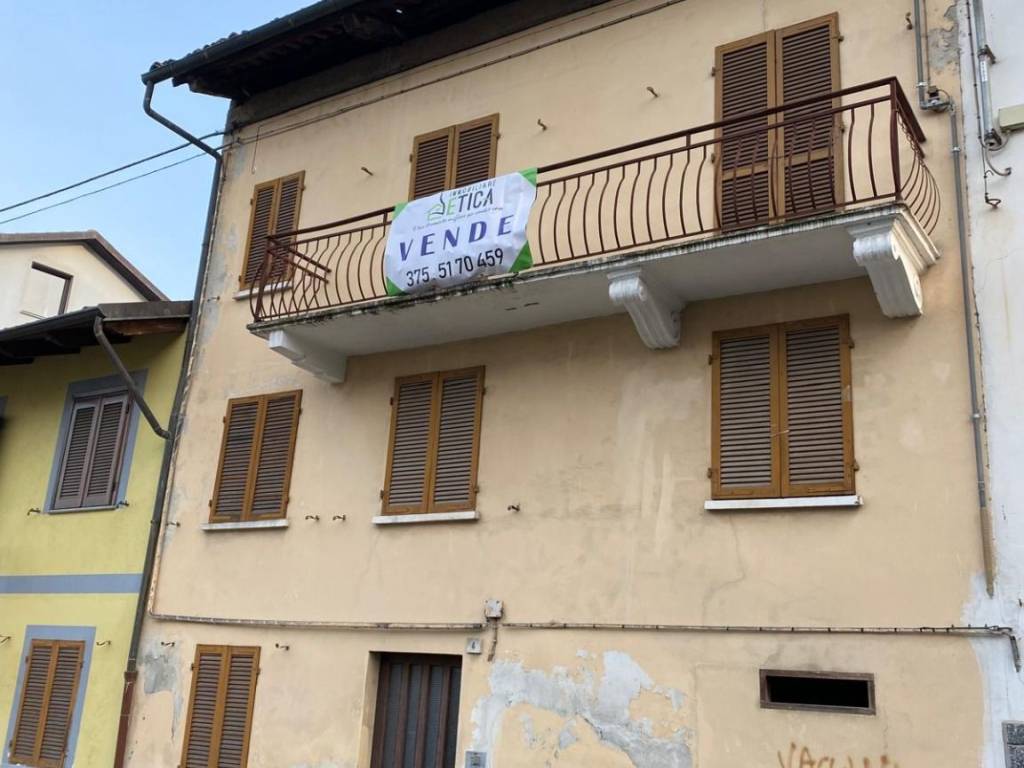 casa indipendente in vendita a Giaveno