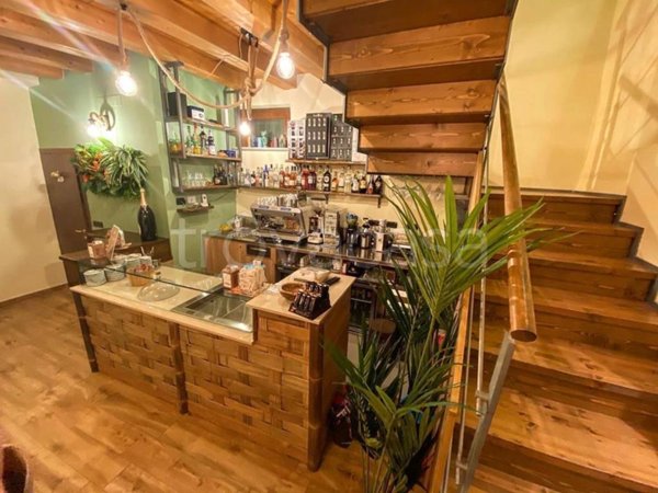 negozio in vendita a Giaveno in zona Sala