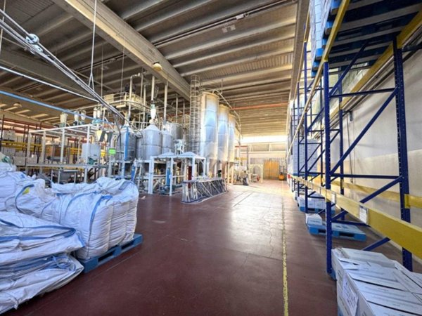 locale commerciale in vendita a Giaveno