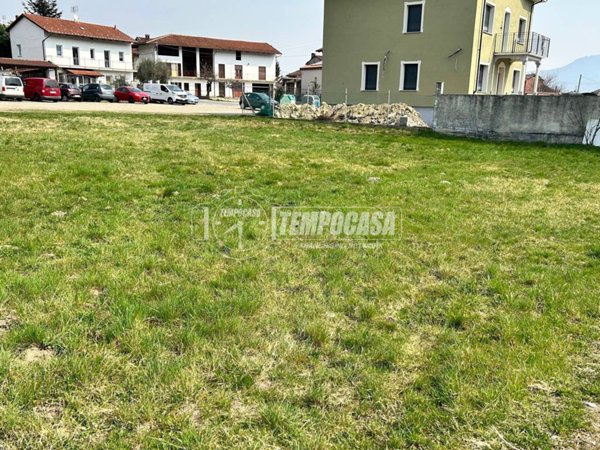 terreno edificabile in vendita a Giaveno in zona Villa