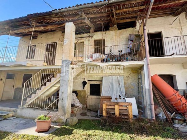casa indipendente in vendita a Giaveno in zona Villa