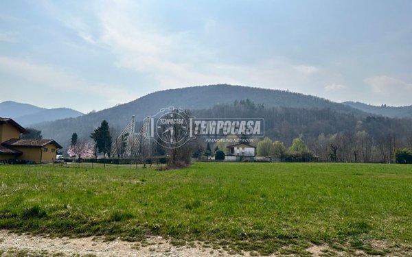 terreno edificabile in vendita a Giaveno in zona Villa