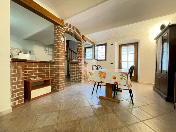 casa semindipendente in vendita a Giaveno in zona Sala