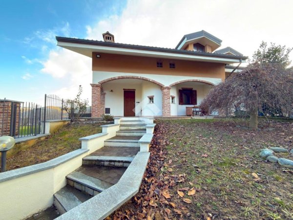 casa indipendente in vendita a Giaveno in zona Villa