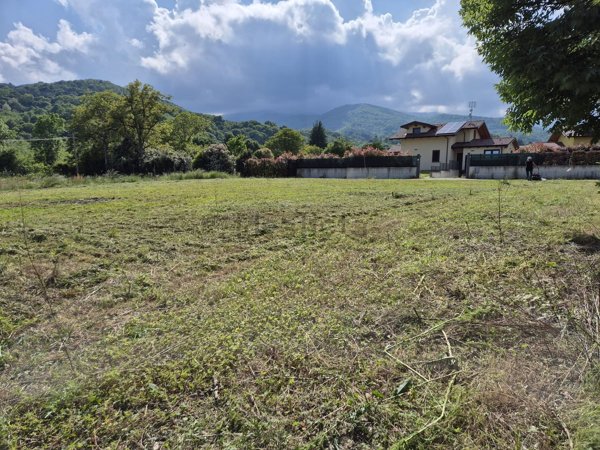 terreno edificabile in vendita a Giaveno in zona Villa