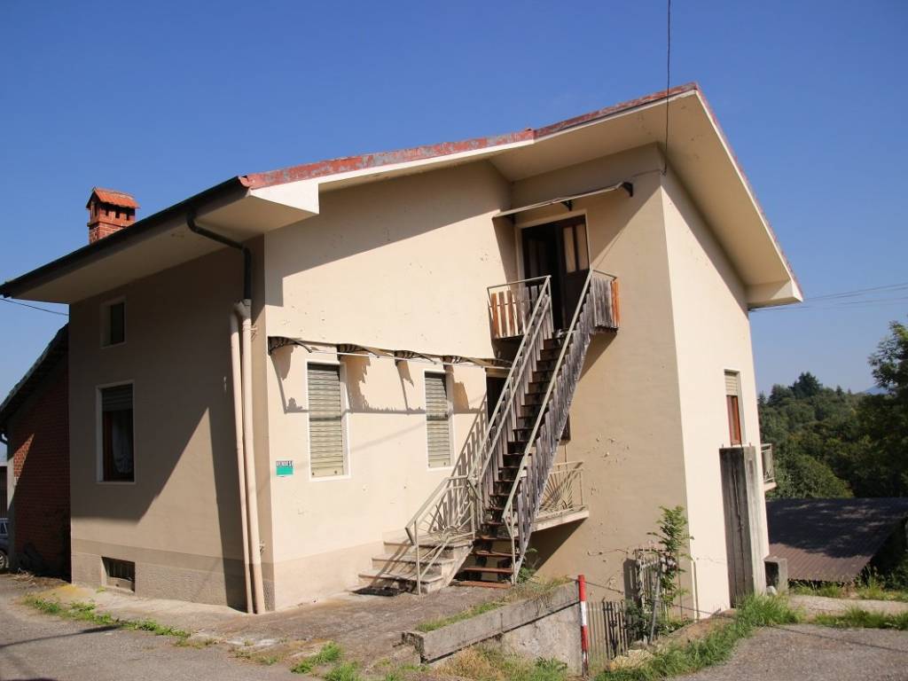 casa indipendente in vendita a Giaveno