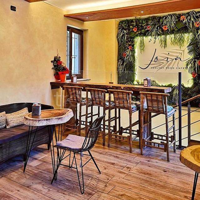 negozio in vendita a Giaveno in zona Sala