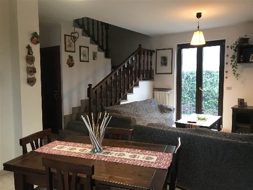 casa indipendente in vendita a Giaveno in zona Villa