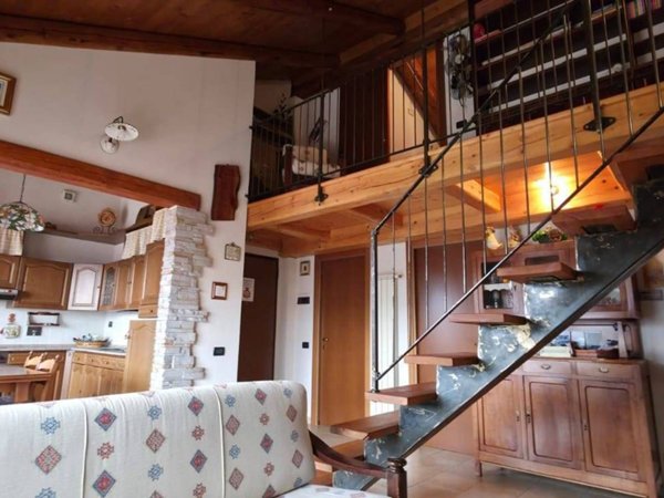 appartamento in vendita a Giaveno in zona Buffa