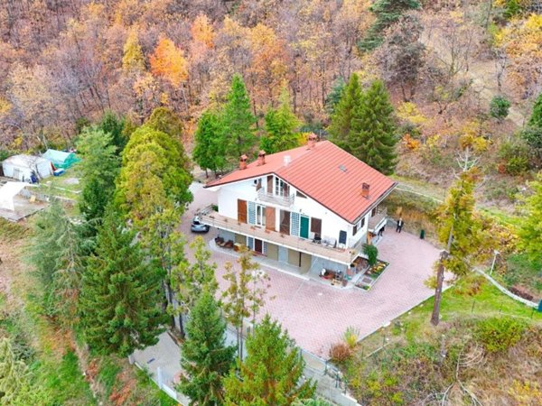 casa indipendente in vendita a Giaveno in zona Villa