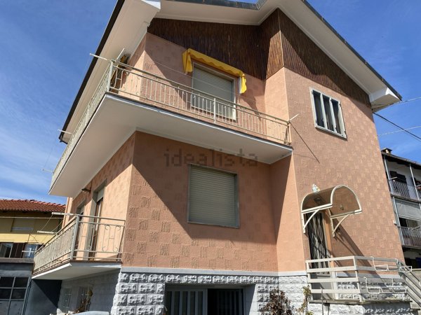 casa indipendente in vendita a Giaveno
